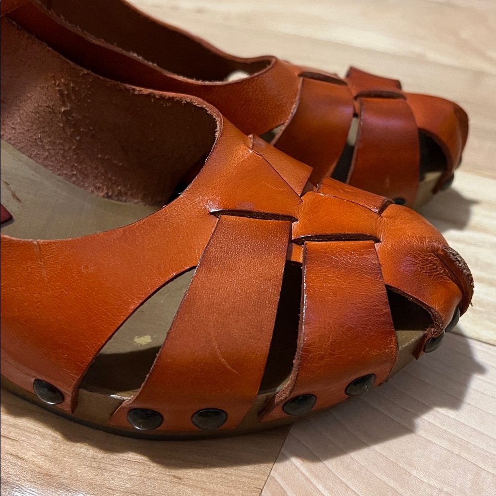 Women's Cognac Colour Leather Sandals - Picture 5 of 17